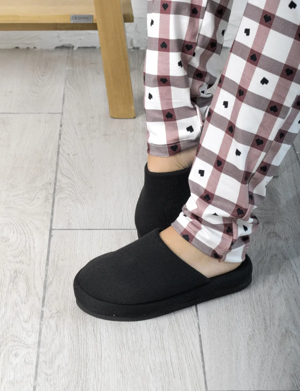 Pantufla Negra Morley Cerrada - Imagen 2