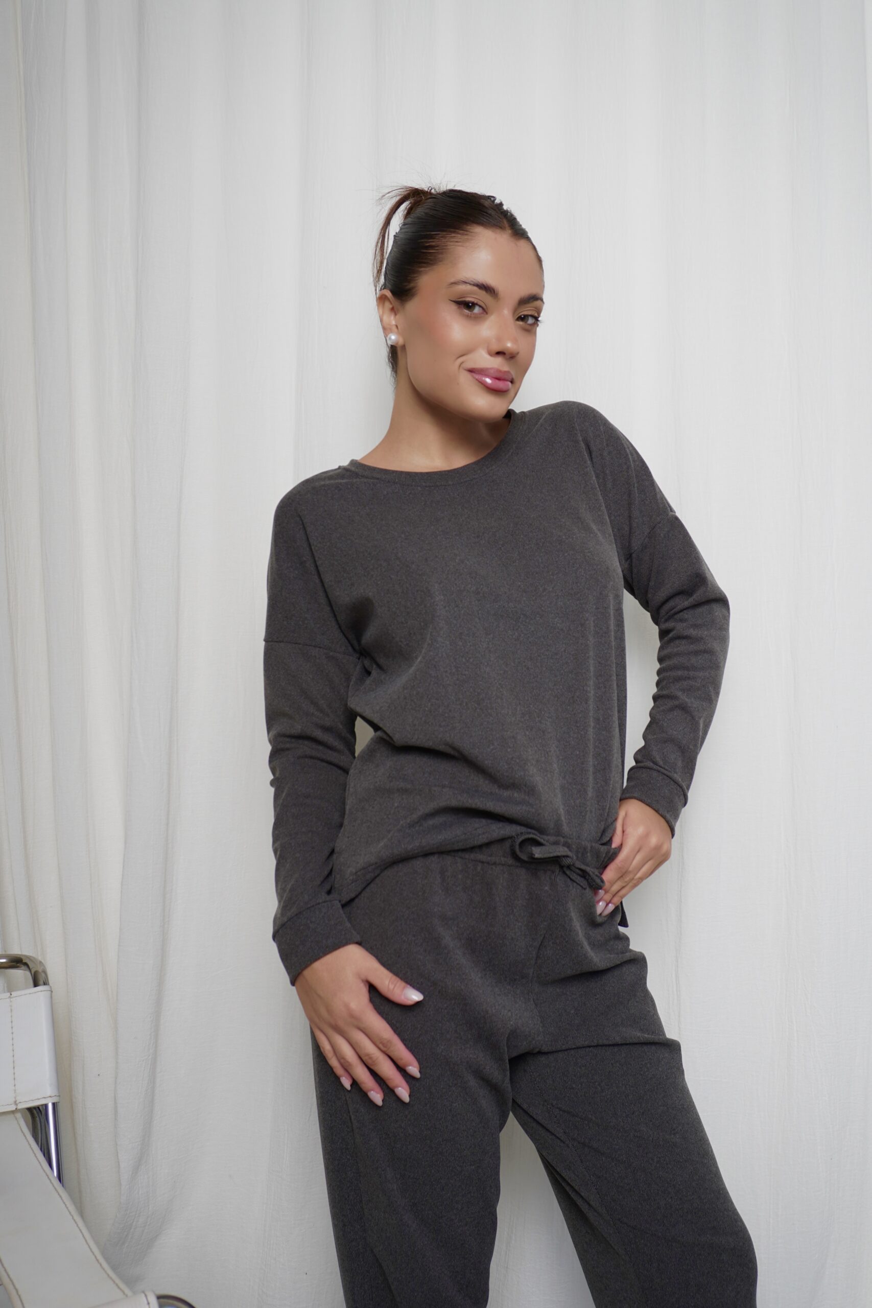 Pijama Velvet Liso Gris Oscuro