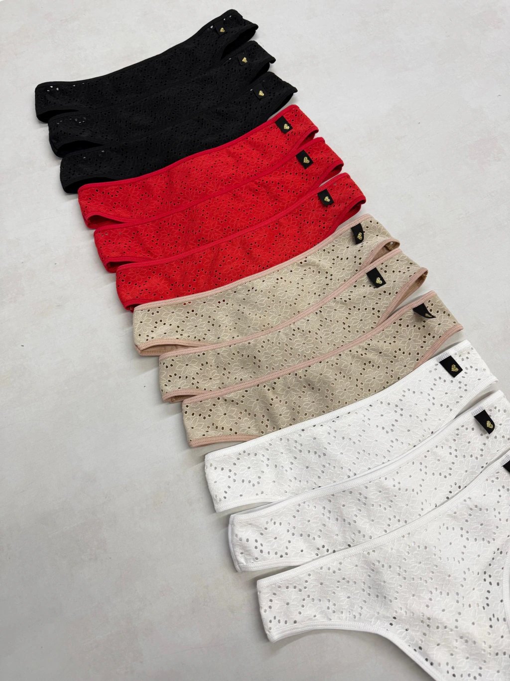 Pack less broderie x 3